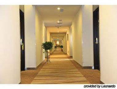 Super 8 Shuang Jing Qiao East Hotel Beijing Exterior photo
